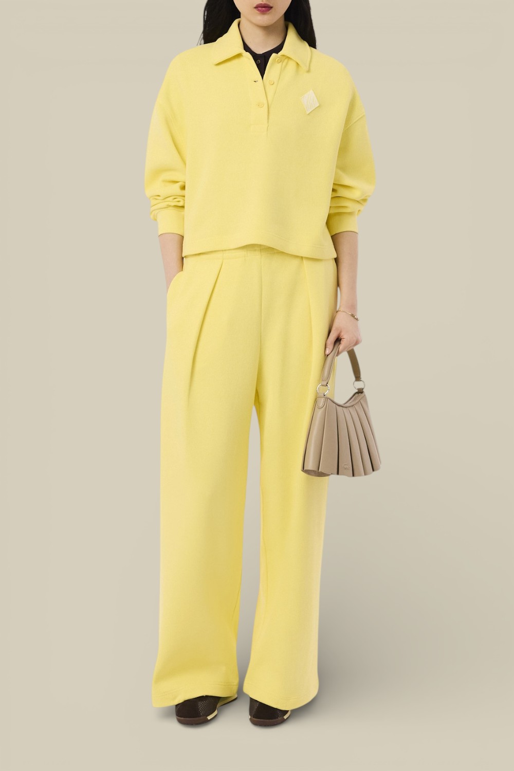 תמונת כל הלוק של PRE LINE מכנסי ג'וגר רחבים